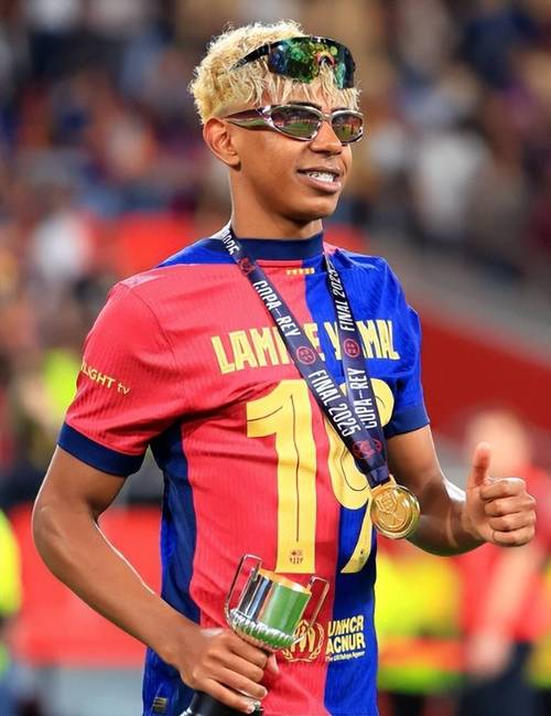 StarLadder StarSeries Fall 2025 小组赛将在线举行