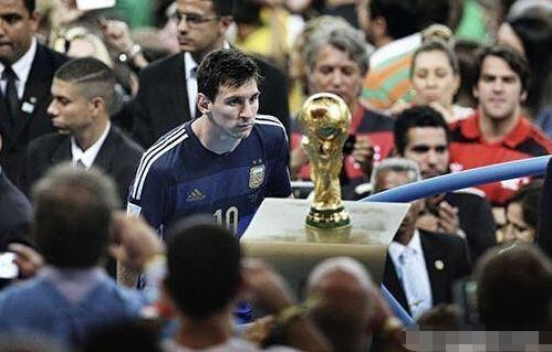 Weibo Gaming post-match interview with Xiaohu ： 新的十年从零开始，每一年都是一个新的起点